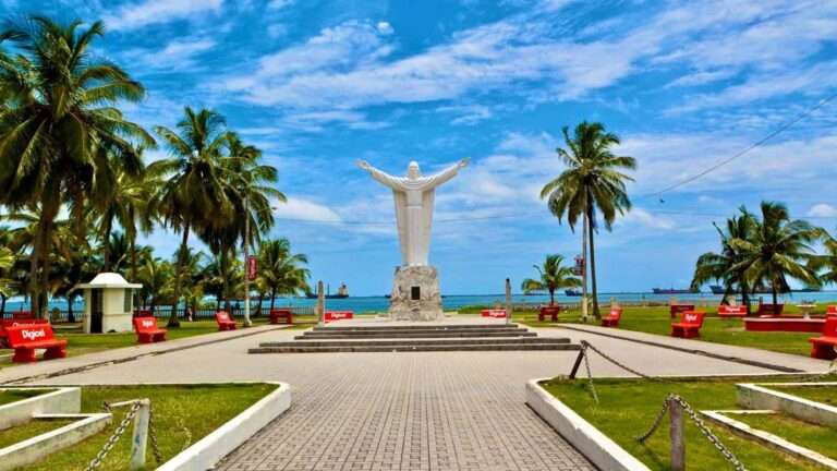 Cristo de Calle Primera en Colón